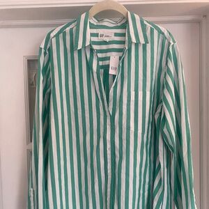 Green & White Gap Perfect Shirt in Poplin